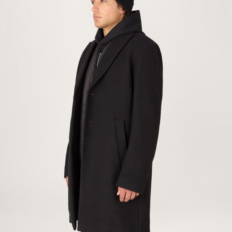 The versatile Jersey Wool Coat in Black