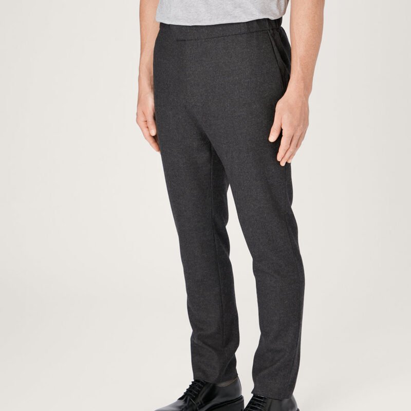 The 24 Trouser Wool in Charcoal
