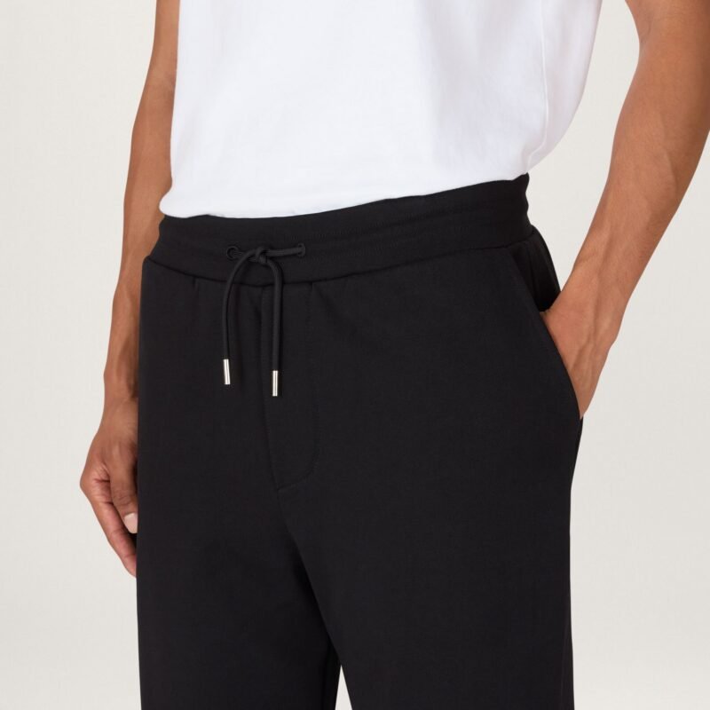 The Sunday Jogger in Black